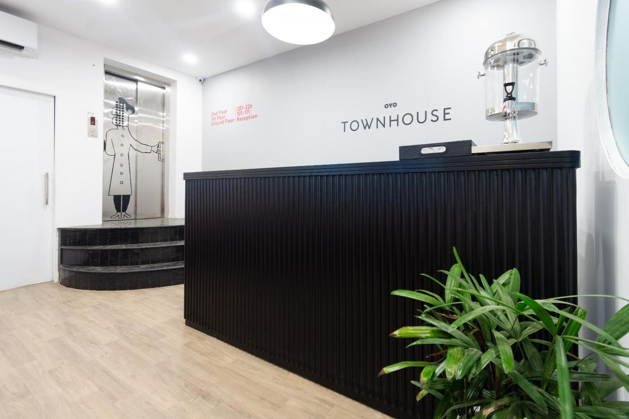 כלכותה Townhouse Hotel Mannat International מראה חיצוני תמונה