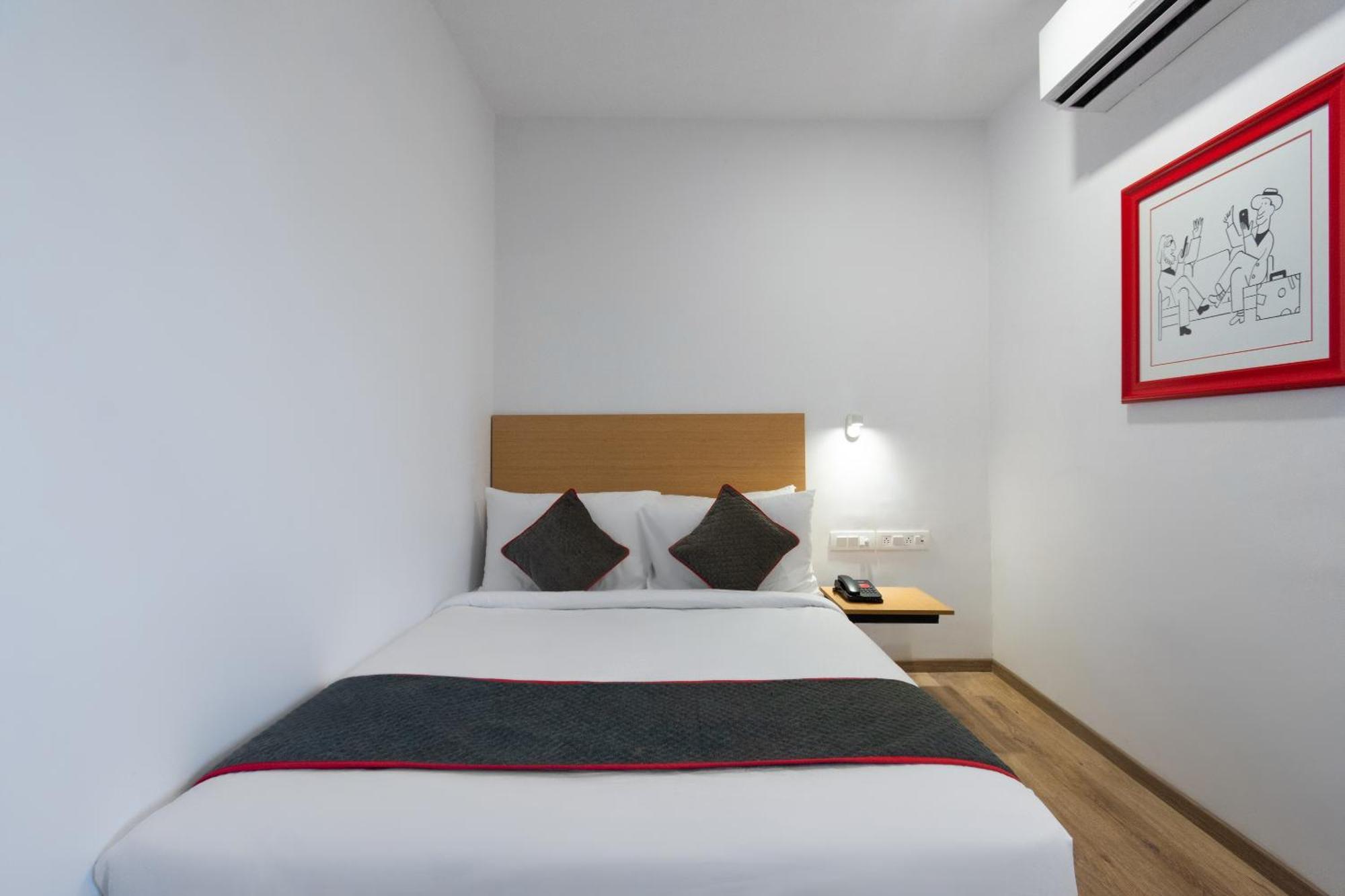 כלכותה Townhouse Hotel Mannat International מראה חיצוני תמונה