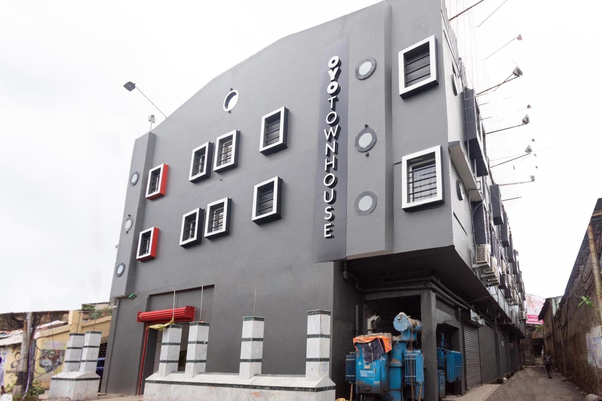 כלכותה Townhouse Hotel Mannat International מראה חיצוני תמונה