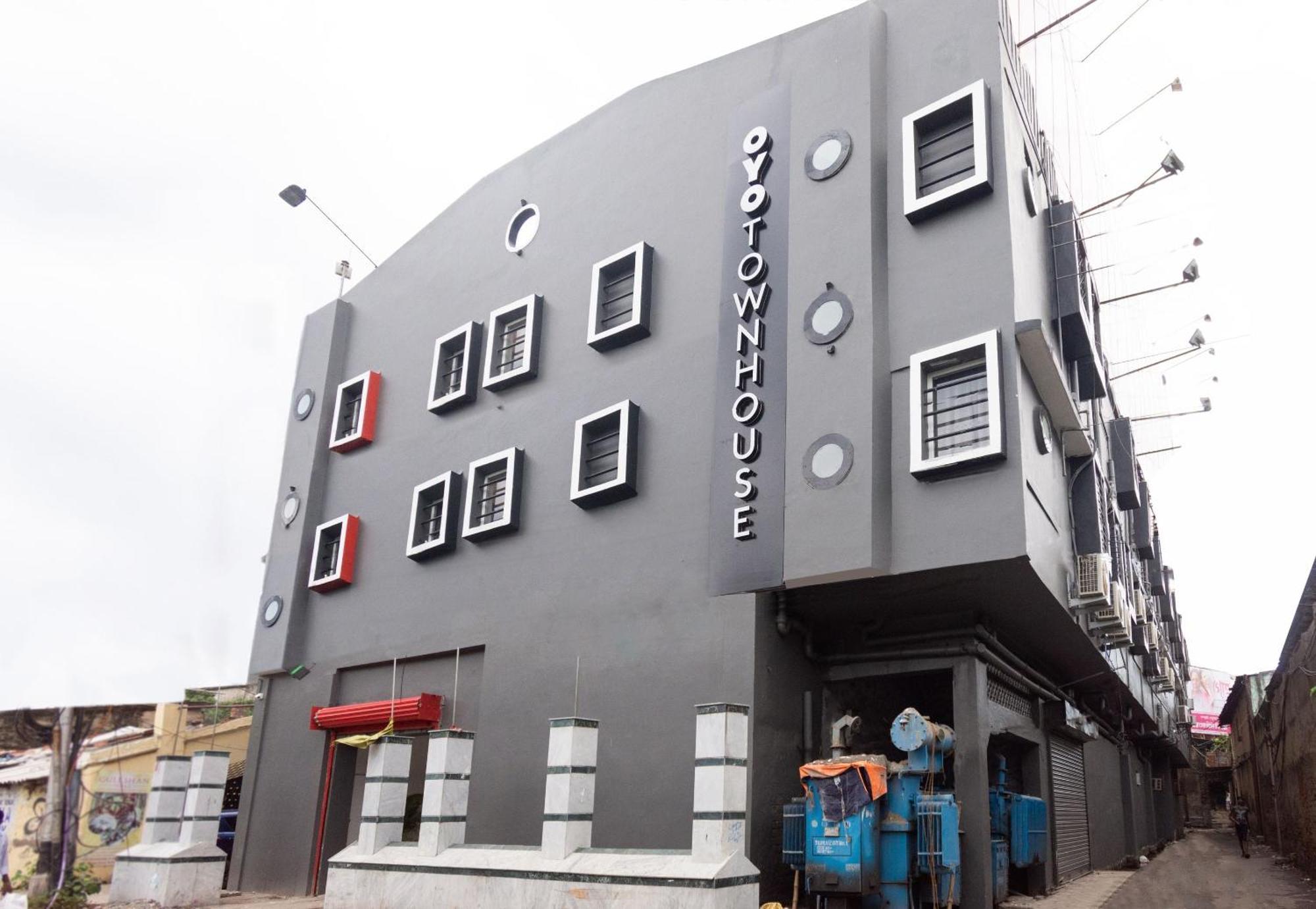 כלכותה Townhouse Hotel Mannat International מראה חיצוני תמונה
